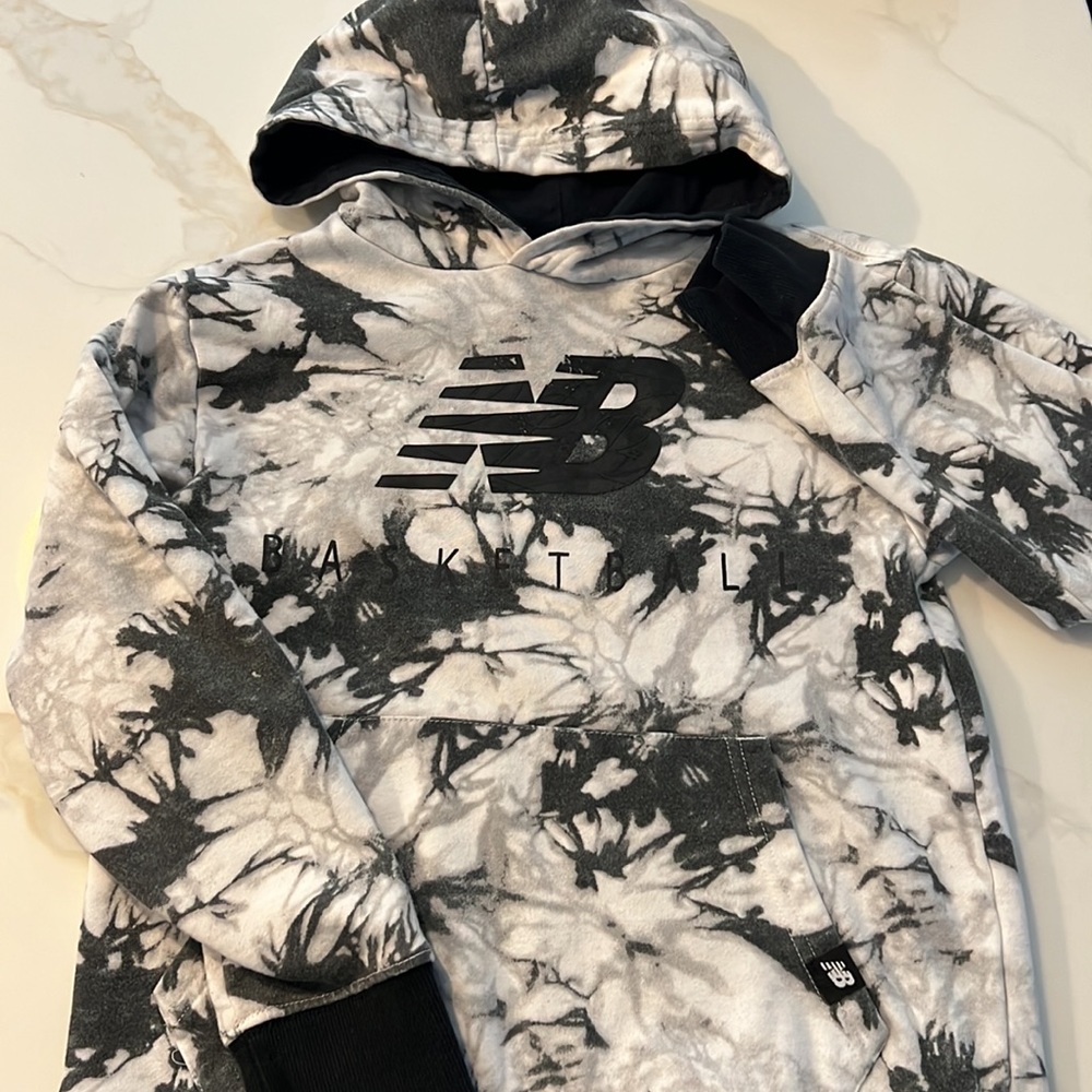 Boys Youth New Balance Hoodie, Size 8/10